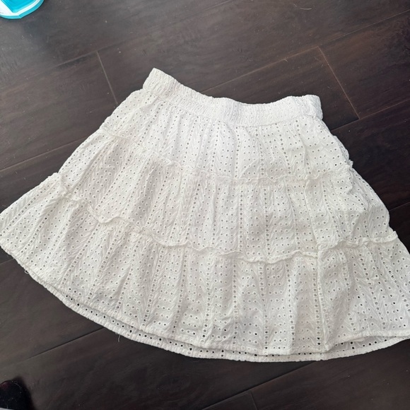 Vintage-Inspired White Eyelet Skirt | Cottagecore Boho Ruffle Mini L festival - Picture 4 of 4